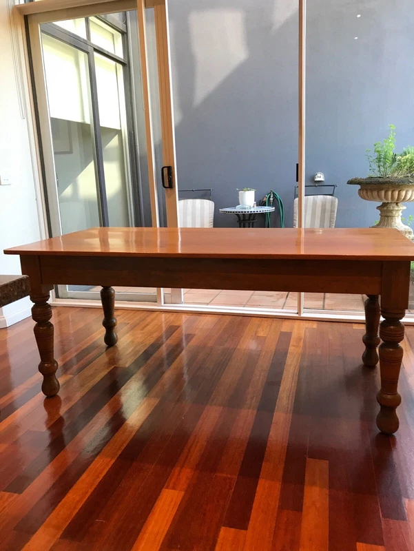 Huon Pine Dining Table Inc Chairs Excellent Condition
