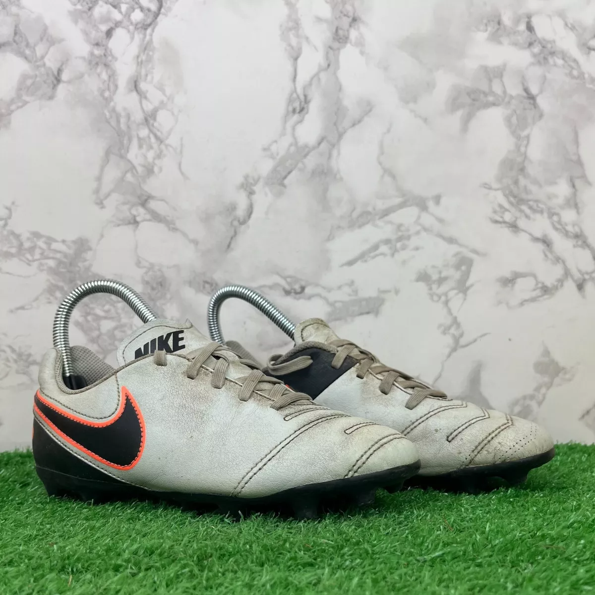 Nike football deals boot studs