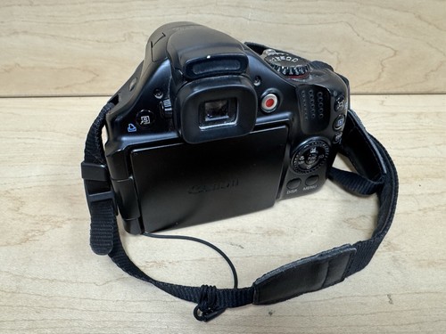 Canon Powershot SX30 is Digital Camera - Picture 4 of 6