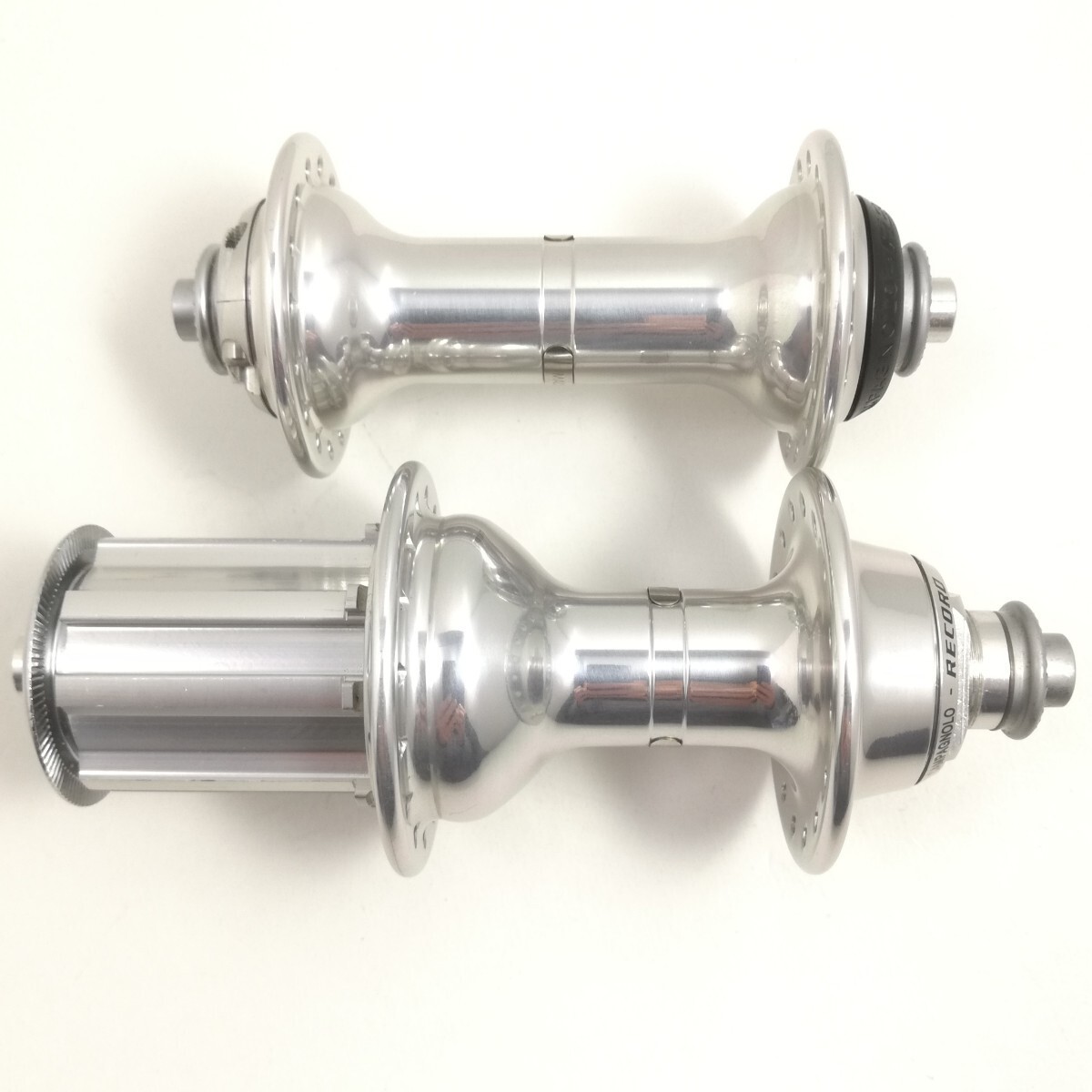 ビンテージ カンパニョーロ ハブ Campagnolo Record Hubs Campagnolo Record 32H Hub High-end Silver Final Model