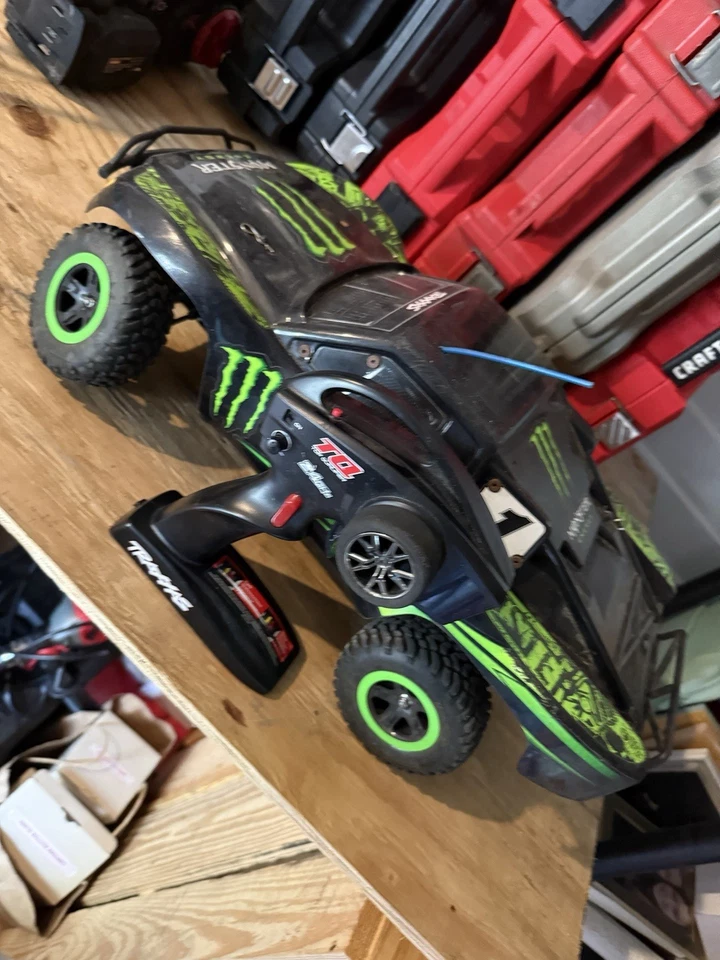 Traxxas Monster Energy Slash Edition RC Car Rare Near Mint Condition - Image 3 of 3
