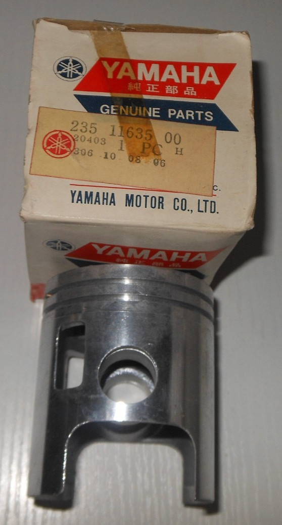 Yamaha NOS PISTON 1ST O/S 0.25 FOR KEYSTONE RING 235-11635-0