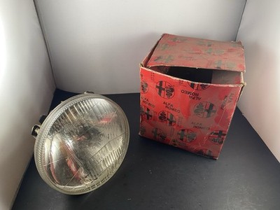 Alfa Romeo Alfetta NOS Carello Headlight 03.152.700