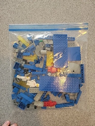 Lego 493 - Space Command Center 1979, Missing Baseplate Missing 5 PIeces