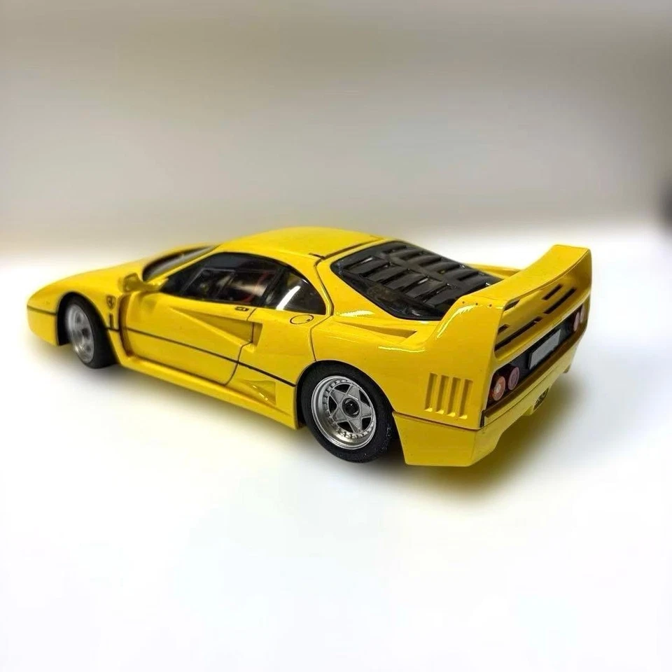 Completa plastica el, 1/24, TAMIYA, Ferrari F40 (giallo) - Immagine 4 di 4