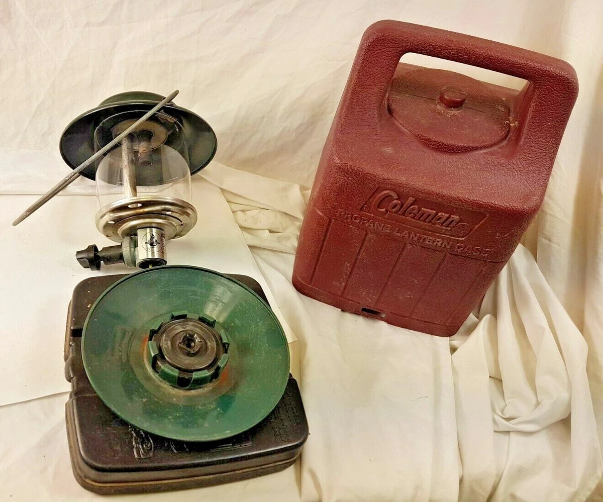 COLEMAN PROPANE LAMP WITH CARRY CASE MODEL NO. 5151C700C SINGLE