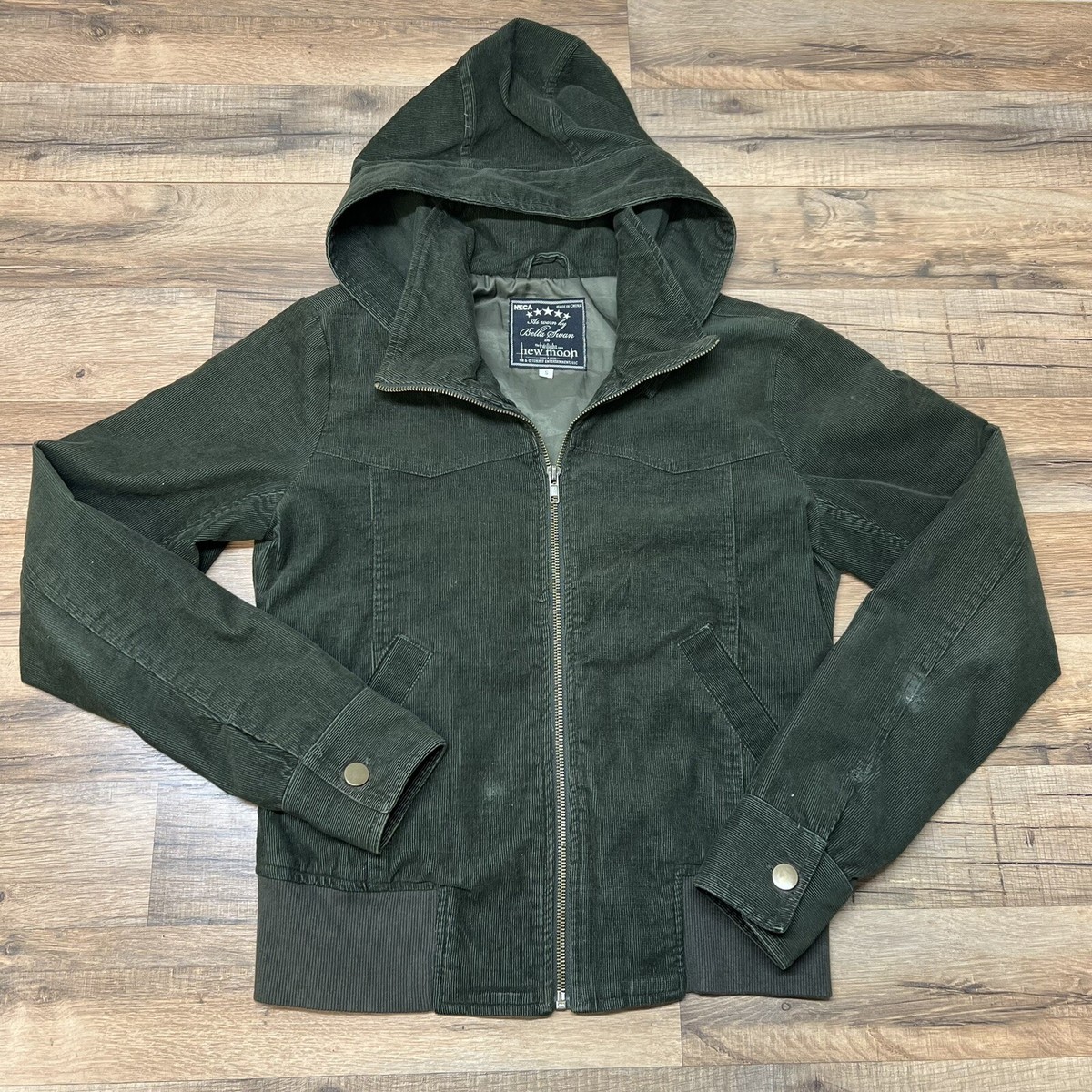 Green Jacket Neca Bella Swan Jacket NECA Twilight Hot Topic Bella