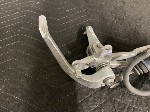 2005 05-08 BMW K1200S Right Foot Peg Rear Set Brake Pedal Master Cylinder OEM - Picture 7 of 8