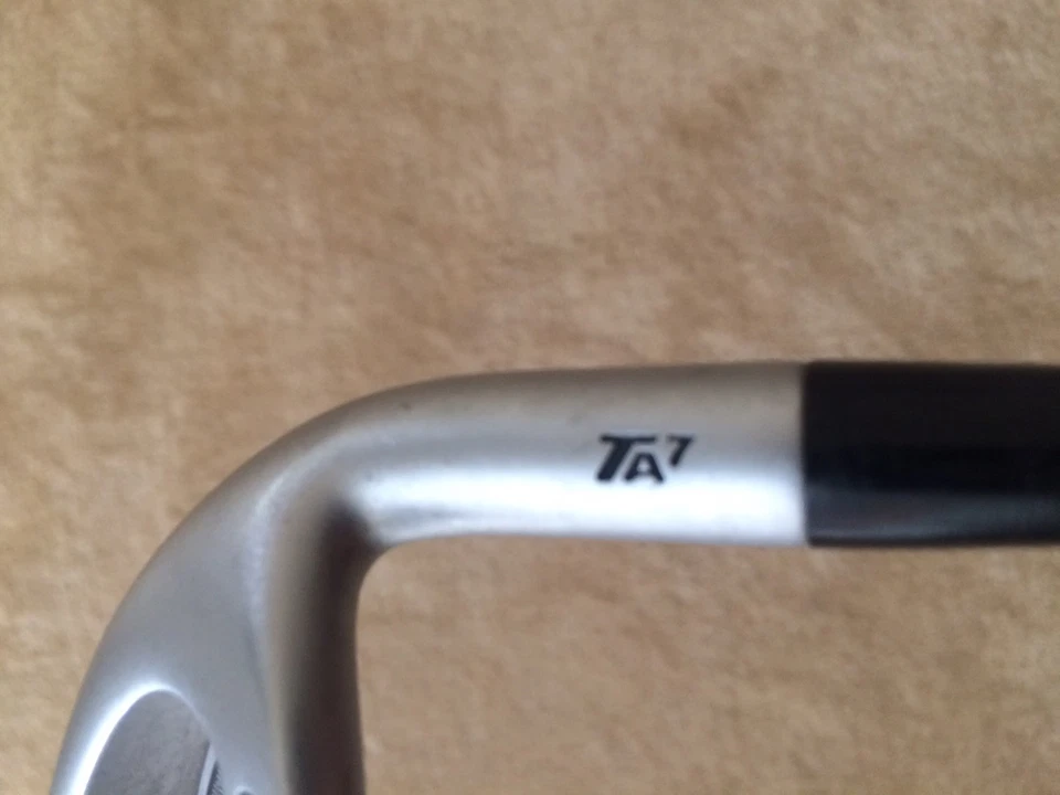 Ladies Cleveland Tour Action TA7 W Series 9 Iron Women's Flex Graphite Shaft - Image 3 of 4