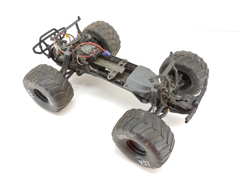 ECX AMP Crush 2wd 1/10 Monster Truck Brushed ARTR Used Dirty - Image 3 of 4