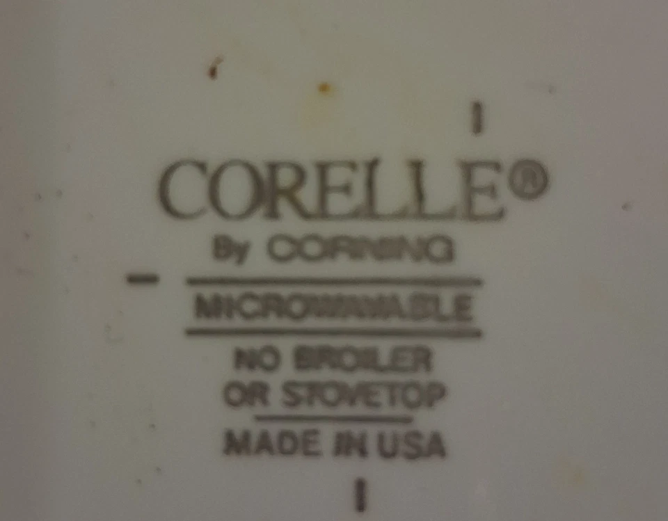 8 pratos de sobremesa Corelle Christmas Joy 7,25" presentes para árvore de Natal - Imagem 3 de 3