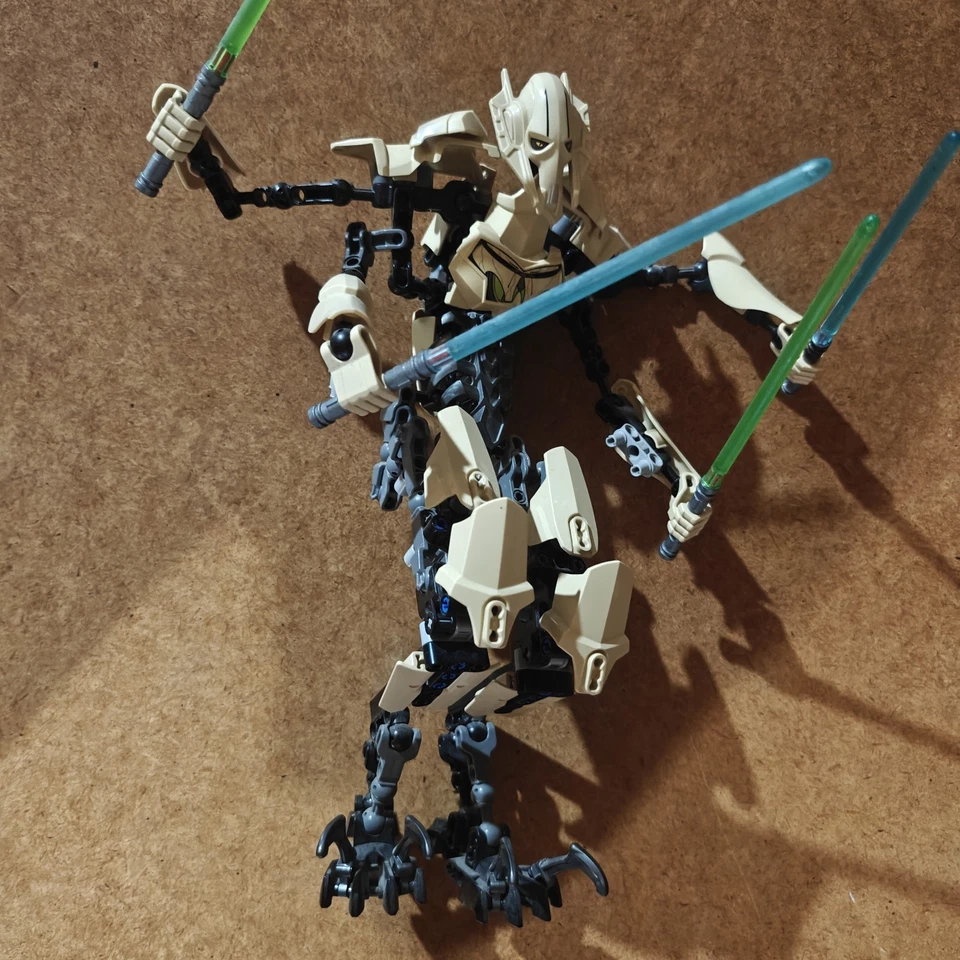 LEGO Star Wars 75112 General Grievous, photo 1 sur 5