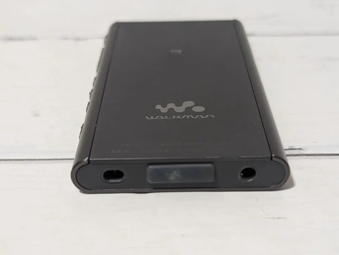 Sony NW-A55 Walkman 16GB Hi-Res MP3 Player Pale Gold Tested Japan