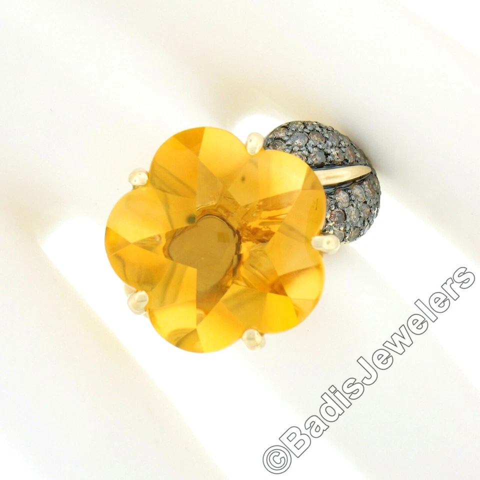 Anillo de cóctel de hoja de diamante pavé marrón elegante flor de citrino con tapa de oro de 18 quilates Foto 4 de 4
