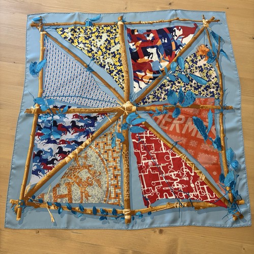 Authentic Hermès Silk Scarf "Le Robinson Chic" 90 cm – Unworn with Box