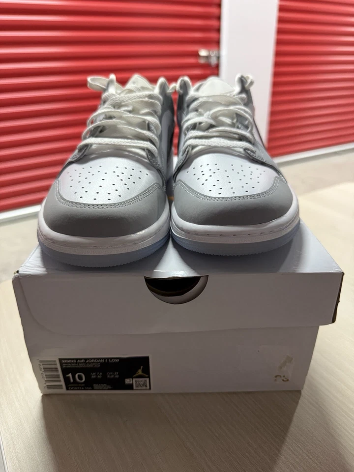 Nike Air Jordan 1 Low Wolf Gris Aluminio TALLA 10W / 8.5M - ¡ENVÍO AHORA! Foto 2 de 4