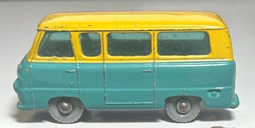 Matchbox Lesney #70 Blue/Yellow Thames Estate Car