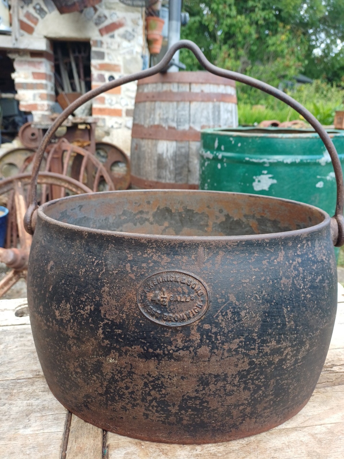 Rare Antique 4.5 Gallon Kenrick & Sons Cast Iron Swing Handle Gypsy Cooking Pot