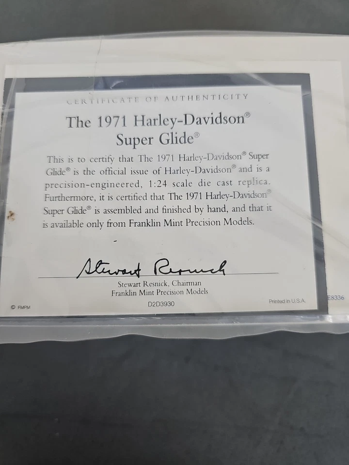 Franklin Mint Harley Davidson 1:24 B11WC30 Motorcycle 1971 Super Glide  New - Image 3 of 4