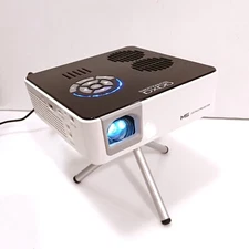 AAXA Pico M5 Mini-Projector -NEW bundled with travel case includes BATTERY!