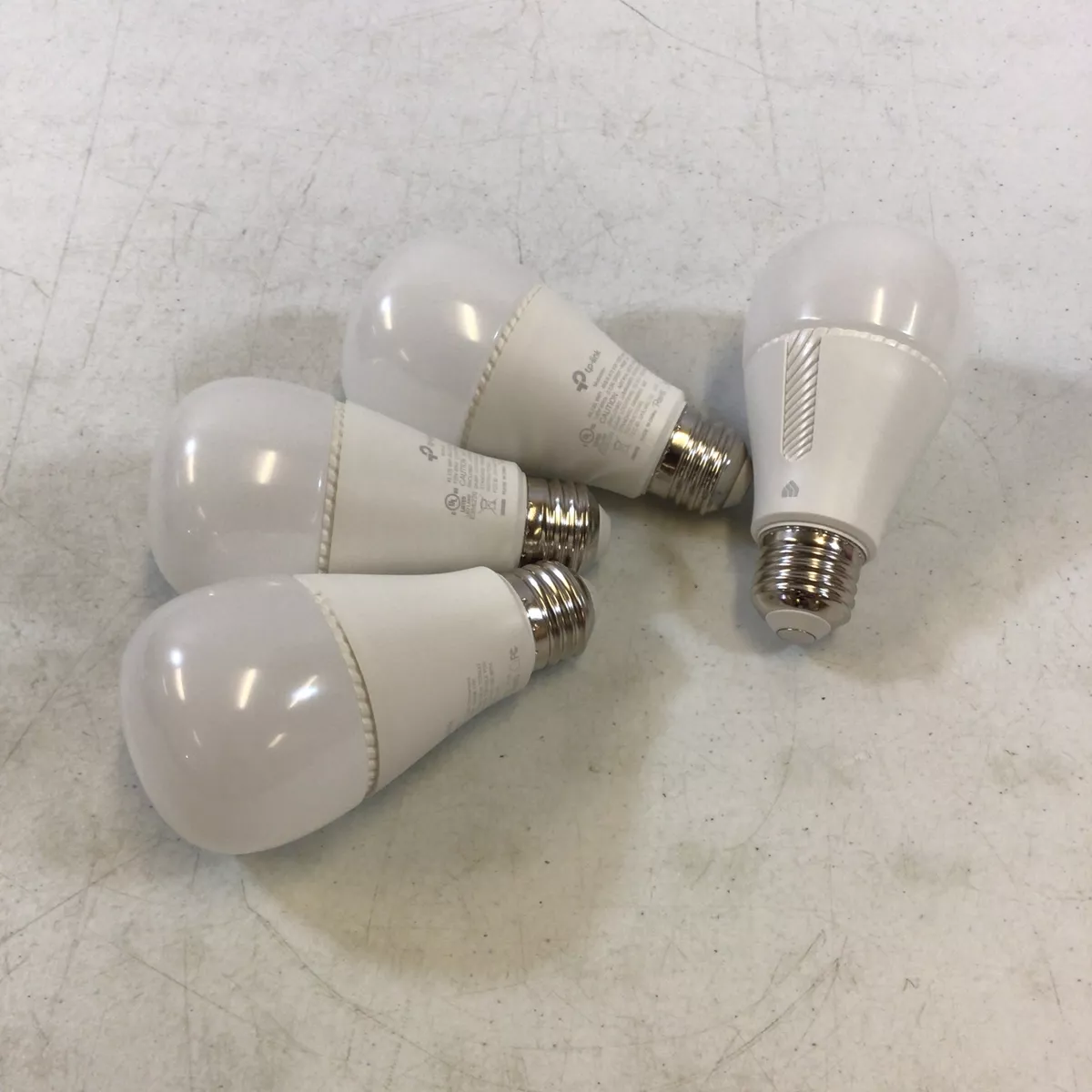 Dimmable smart deals light bulb