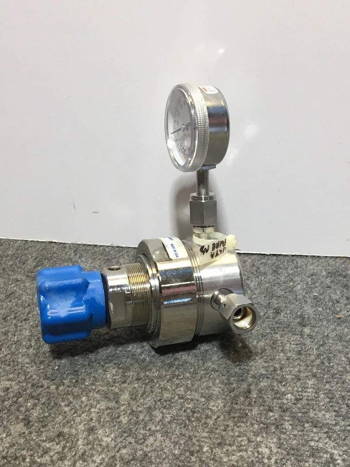 Regulador de válvula Parker Veriflo ultra alta pureza SS SQ3401003PFSFMF HBSO 1/2" Foto 3 de 4