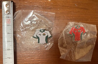 Bulgaria tricot pin / Anstecker / World Cup 1998 / 2 pieces in total