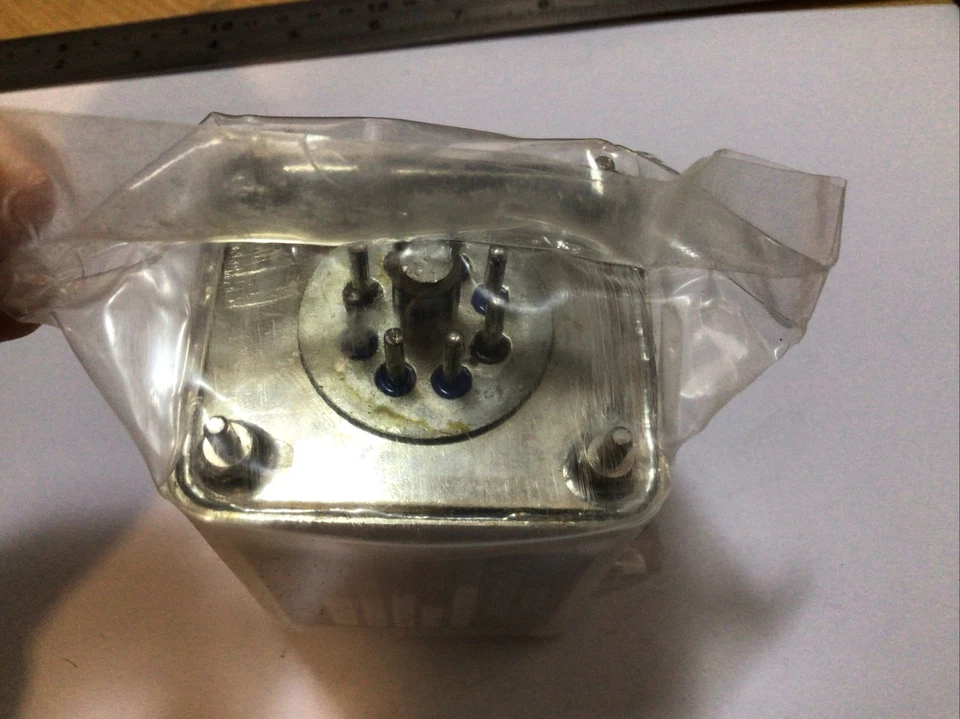 NOS 24 Volt Marconi Crystal Oscillator p/n F3133-01 qty 1 (G/3) - Image 3 of 4