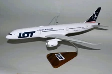 Lot Polish Airlines Boeing 787-900 SP-LSB Desk Display Model 1/100 SC Airplane