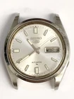 VINTAGE 1970s MENS SEIKO 5 AUTOMATIC CALENDAR WATCH WITH 17 JEWEL 7009A MOVEMENT