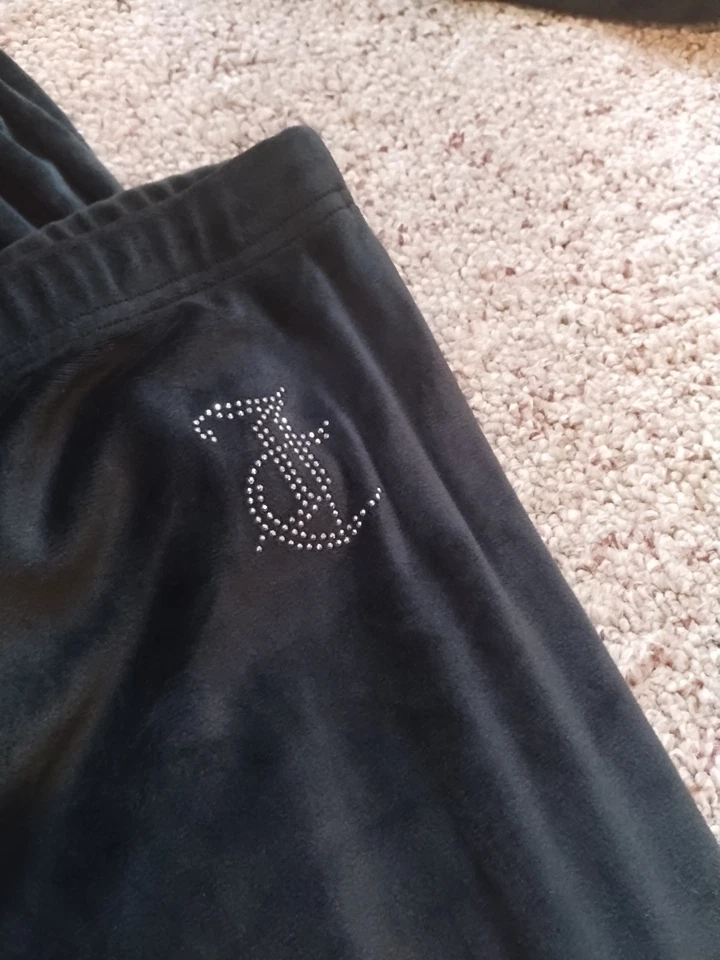 Juicy Couture Medium Pajama Set Sleepwear Black Velour Long Sleeve Wide Leg M - Image 4 of 4