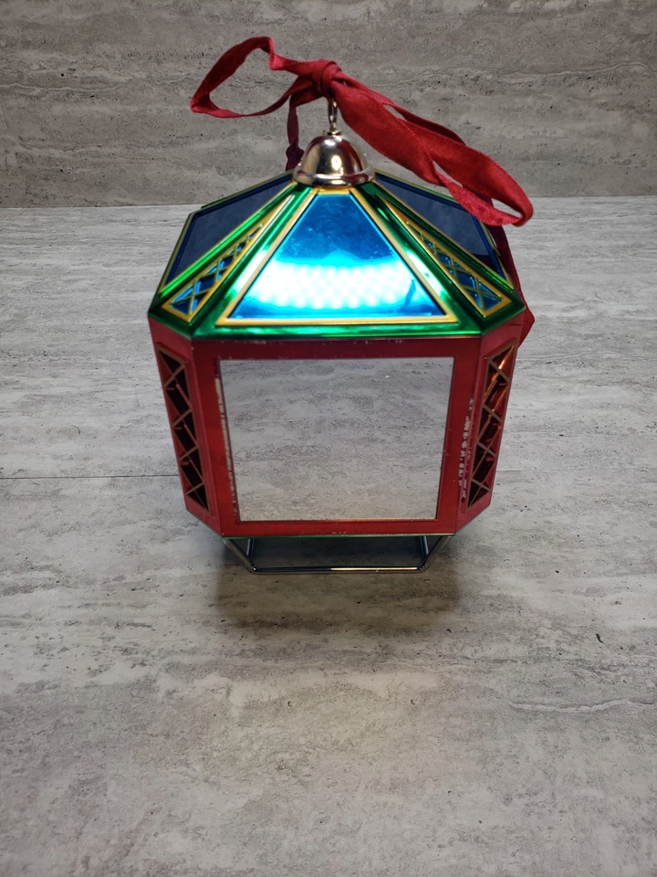 Adorno de Navidad Holiday Mr con luces y música Foto 3 de 4