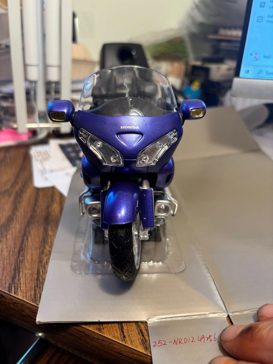 New-Ray Toys 1:12 Scale Honda Goldwing Blue SS49253A | eBay