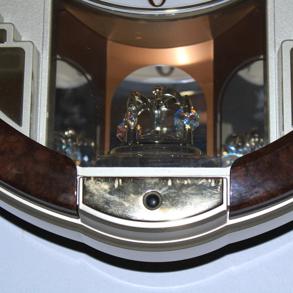 SEIKO Swarovski Crystal Wall Clock Special Collector's Edition 18 Songs  P/R - Image 3 of 4