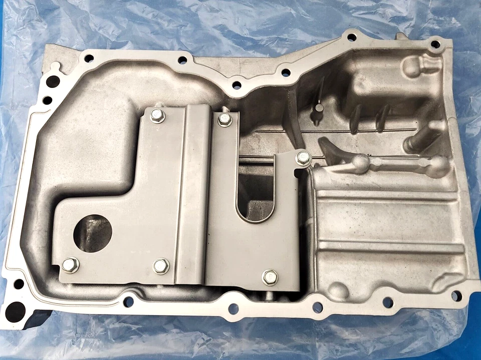 Nuevo 2010-2013 genuino OEM Mazda 3 - cárter de aceite de motor de fábrica # LF5G-10-400 Foto 4 de 4