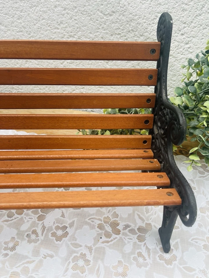 Banc de Poupée en Fonte et Bois – Style Ancien - Vintage - Photo 3/4