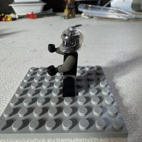 LEGO Space Insectoids Droid Gigabot Minifigure sp032 6977 6905 6969 2965 3071