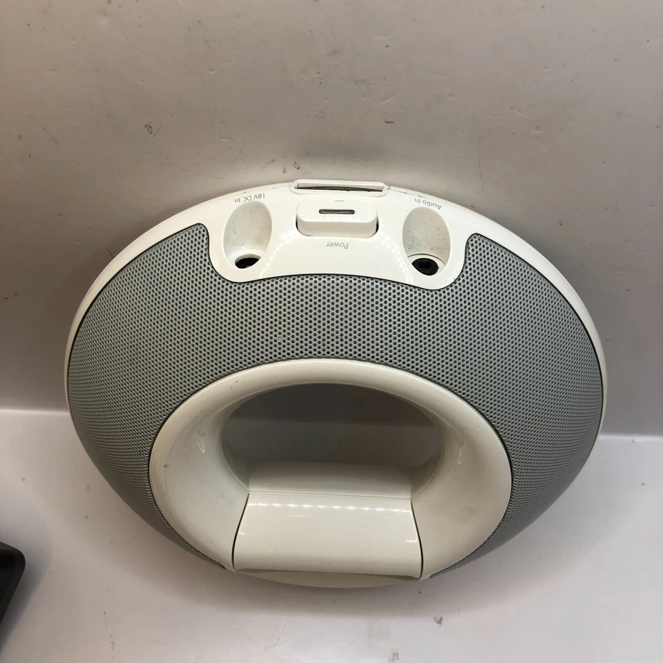 JBL On Stage Tead-48-180800 White Portable Docking Speaker System w/POWER CORD - Image 4 of 4