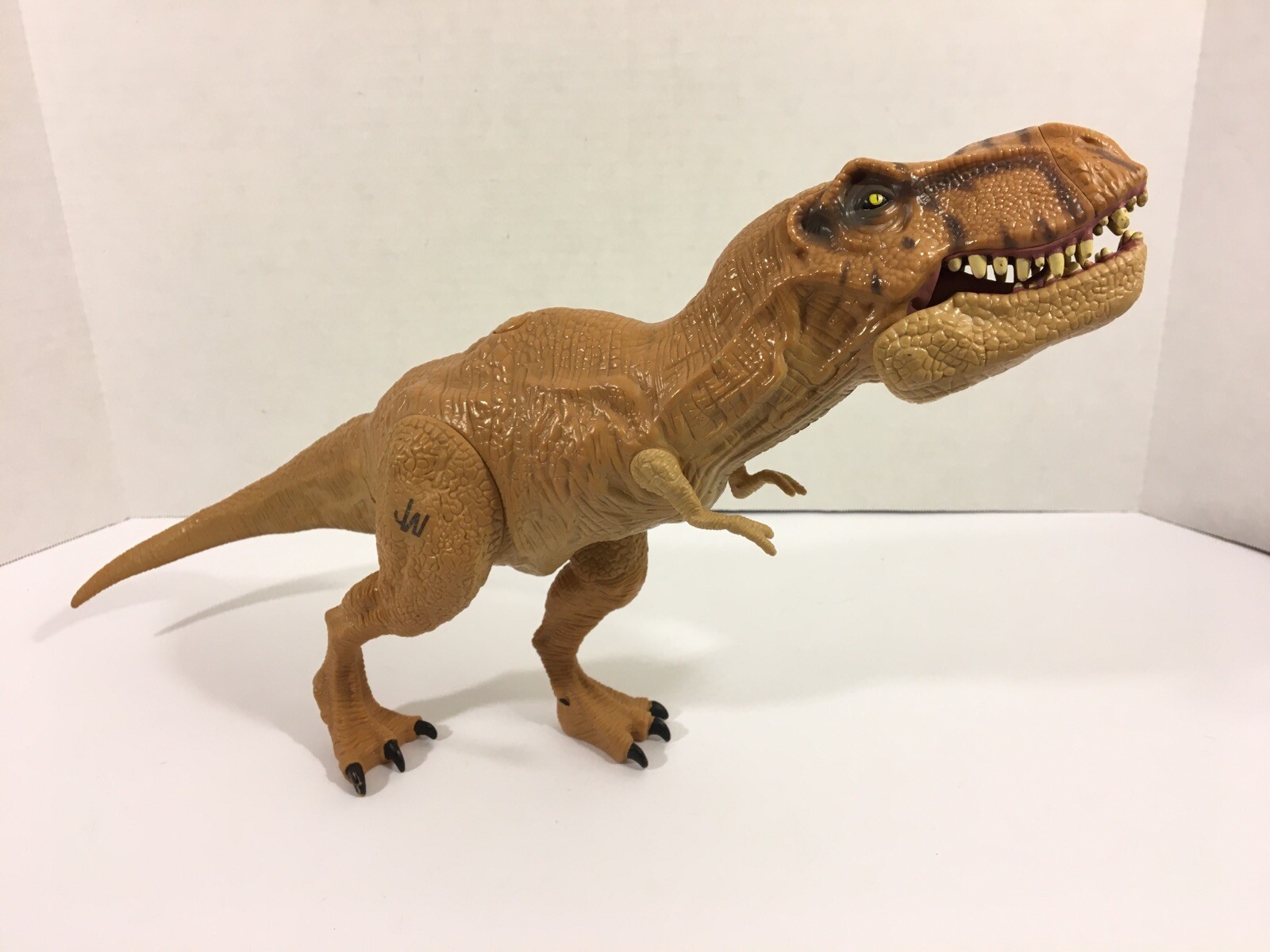 jurassic world chomping tyrannosaurus rex figure