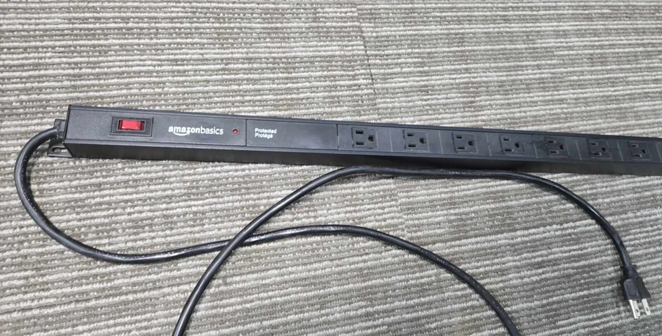 Amazon Basics HD Metal Surge Protector Power Strip, 16 Outlet, 15A 125VAC 60Hz - Image 2 of 3