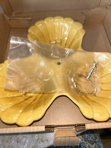Vintage 1970s California Pottery Nut Dish Serving Bowl Yellow Shell MCM w/ Box - Picture 7 of 8