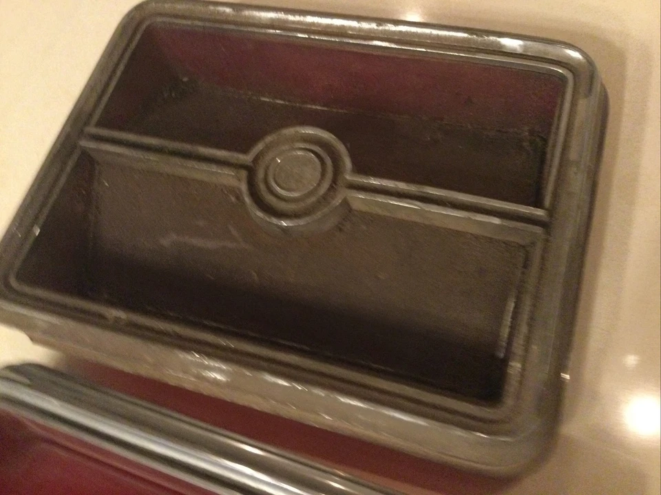 Tail Light Assembly For A 1975-1976 Chrysler Cordoba. - Image 3 of 4