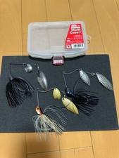 Spinnerbait 3-piece set with case - Eergreen D-Zone, Berkeley DEX