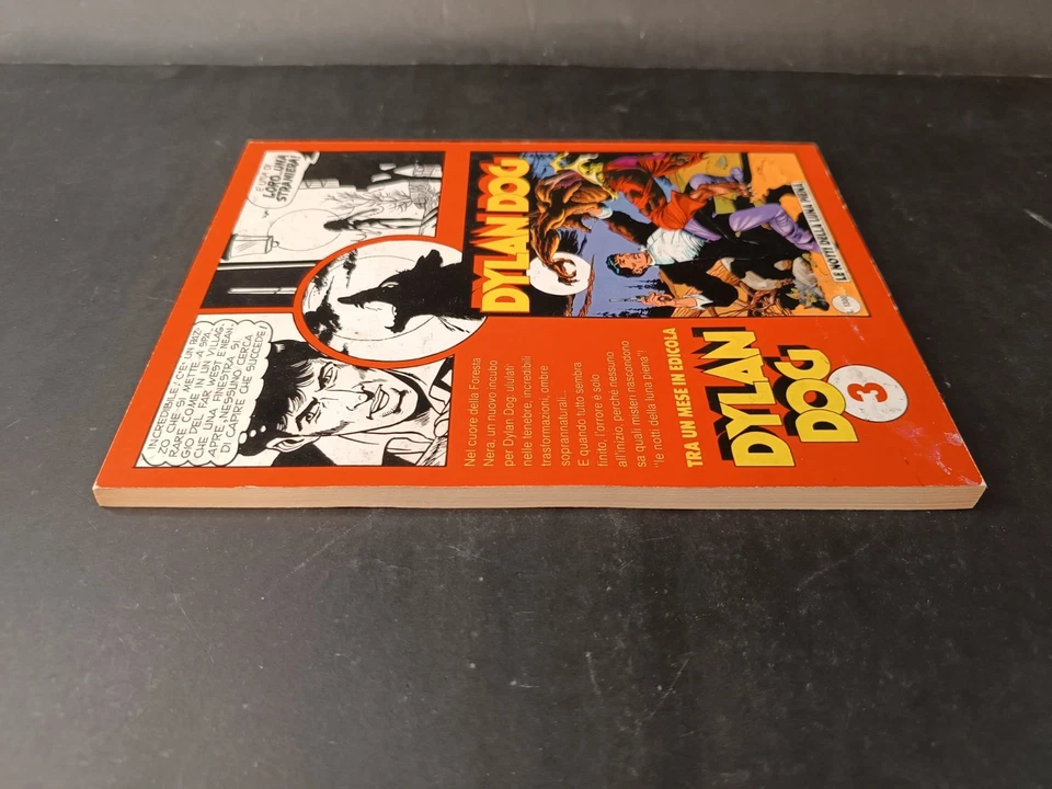 fumetto DYLAN DOG - Jack lo Squartatore - numero 2 (L 1300) - Immagine 3 di 4