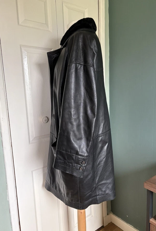 Versus Gianni Versace Leather Coat Black Double Breasted 48 Unisex Vintage 90s - Image 4 of 4