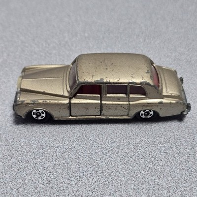 Vintage Tomica Rolls-Royce Phantom VI No. F6 Japan Opening Doors