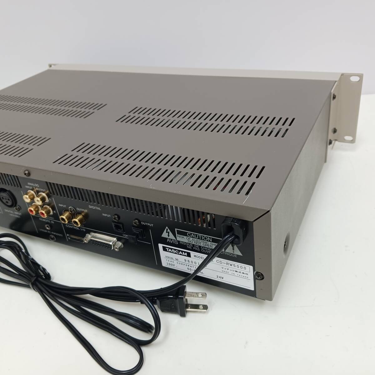 TASCAM CD-RW5000 Professional CD Recorder with Remote Control