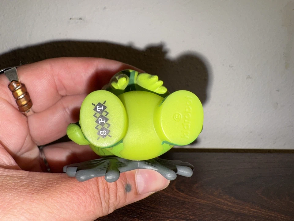 Kidrobot The Odd Ones Dunny Series Howie Phillips 3" Vinyl Figure Scott Tolleson - Image 4 of 4