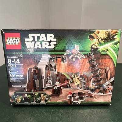 LEGO Star Wars: Duel on Geonosis #75017 100% w/ Minifigures & Box