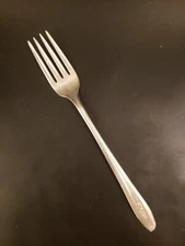 International SILVER TULIP Silverplate GRILLE FORK 7 1/2"